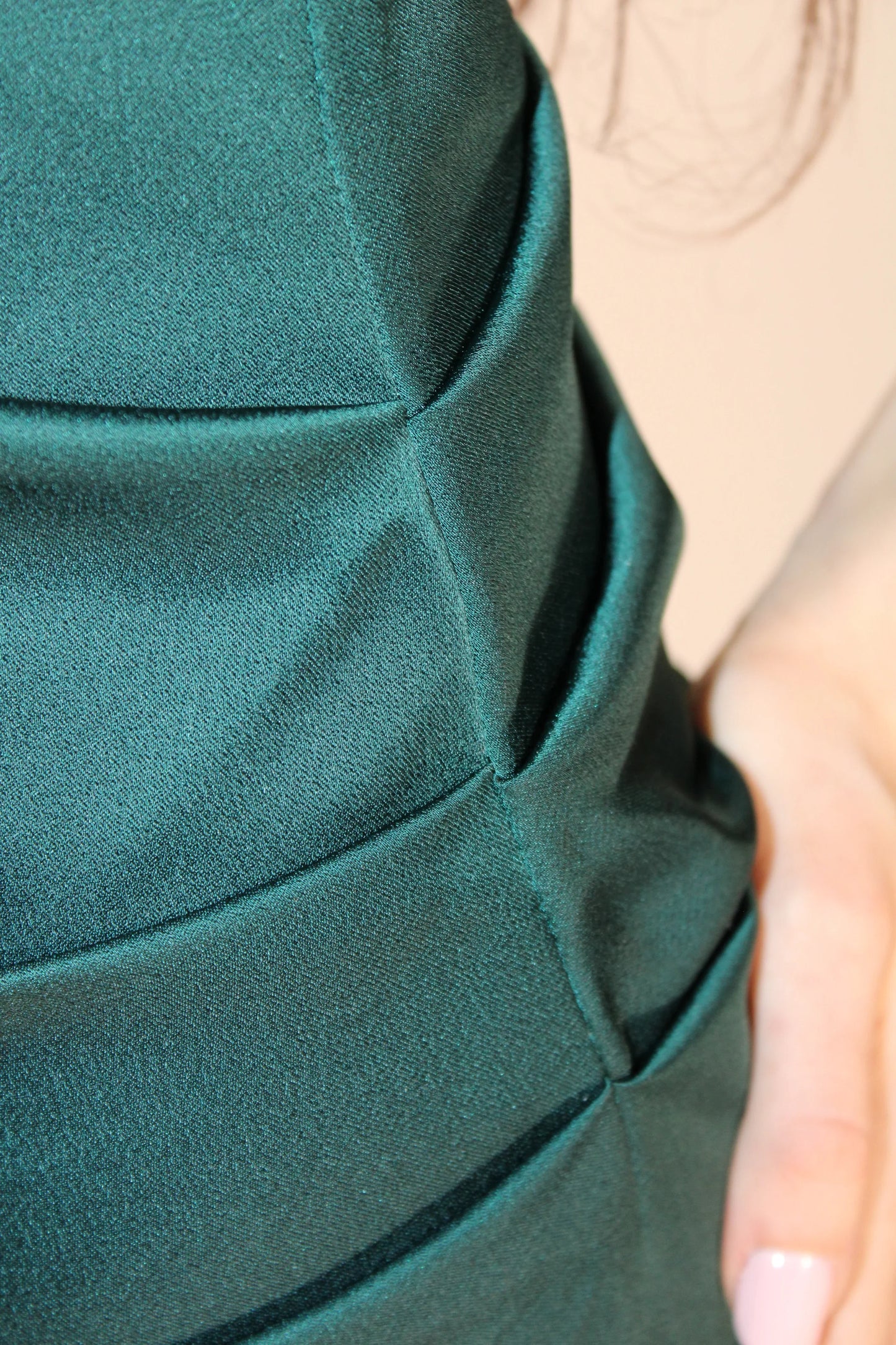 Abito_Emerald_Verde_Aelora_Dettaglio_Pieghe