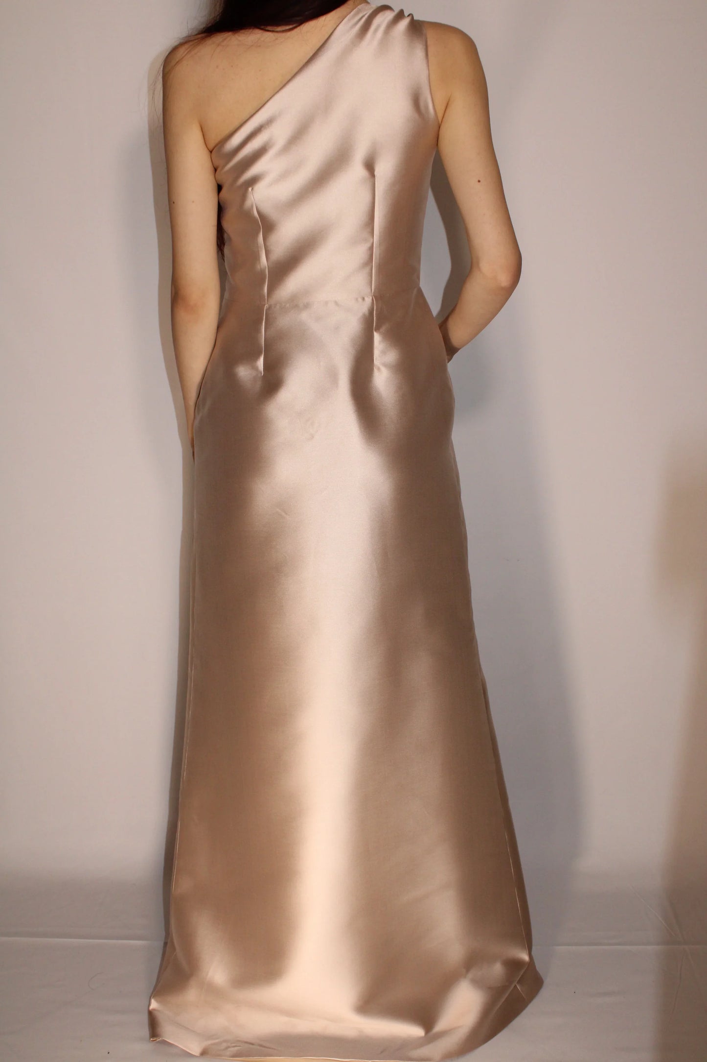 Abito_Lumen_Night_Beige_Aelora_Schiena